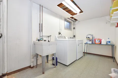 $695,000 | 23400 West Cattail Lane, Barrington, IL 60010