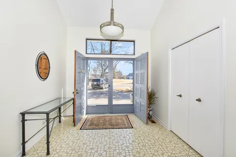 $695,000 | 23400 West Cattail Lane, Barrington, IL 60010