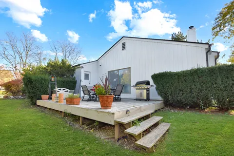 $695,000 | 23400 West Cattail Lane, Barrington, IL 60010