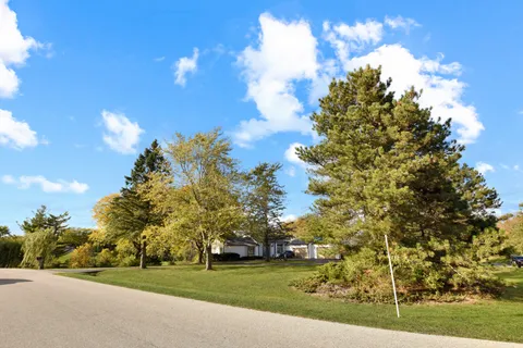 $695,000 | 23400 West Cattail Lane, Barrington, IL 60010