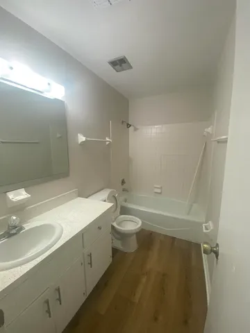 $1,050 | 2220 Claremont Lane, Unit B, Tallahassee, FL 32301