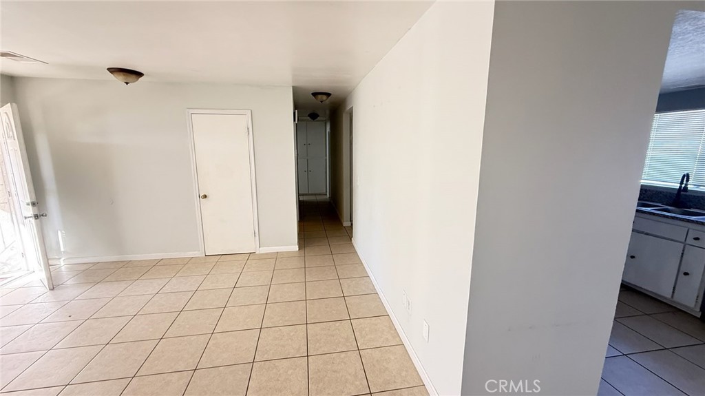 22854 Eyota Road Apple Valley, CA 92308 - Photo 2 of 8