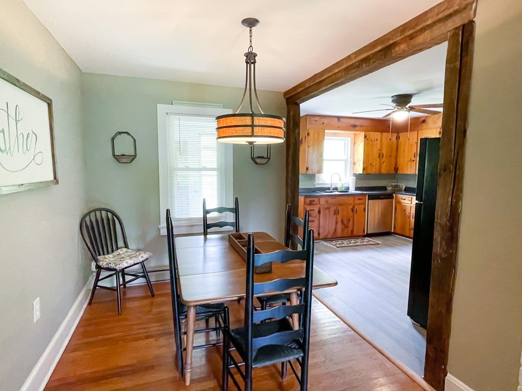 32002 Hollyfield Road Damascus, VA 24236 - Photo 8 of 20 Gallery Image 8