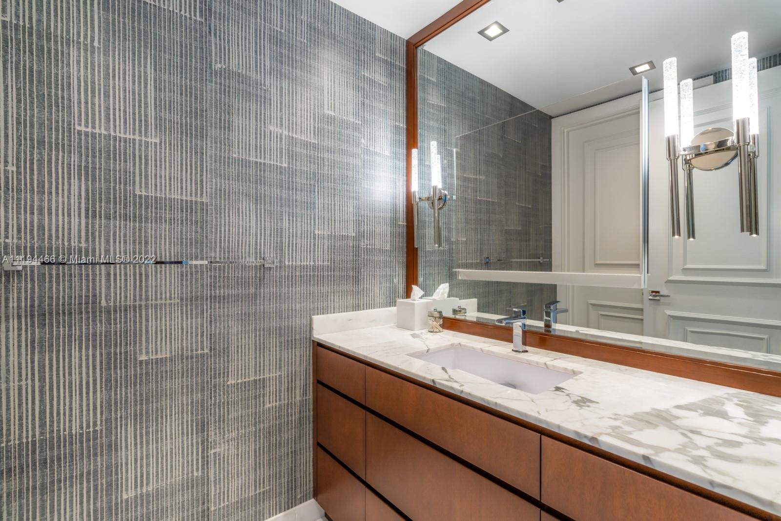 10201 Collins Avenue, Unit 1701 Bal Harbour, FL 33154 - Photo 15 of 44 Gallery Image 15