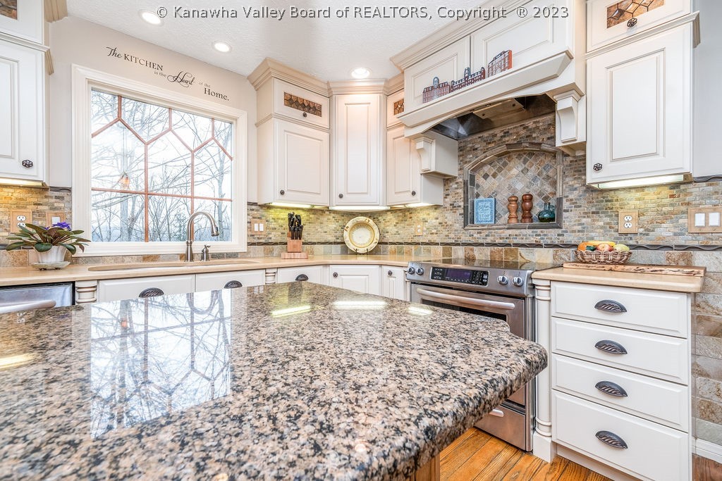 146 Whispering Woods Road Charleston, WV 25304 - Photo 16 of 48 Gallery Image 16
