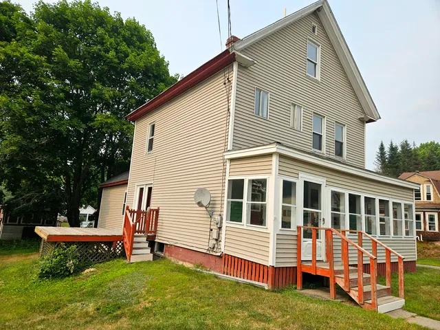 $135,000 | 9 Albert Street, Milo, ME 04463