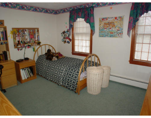 129 Rattlesnake Hill Road Andover, MA 01810 - Photo 9 of 11