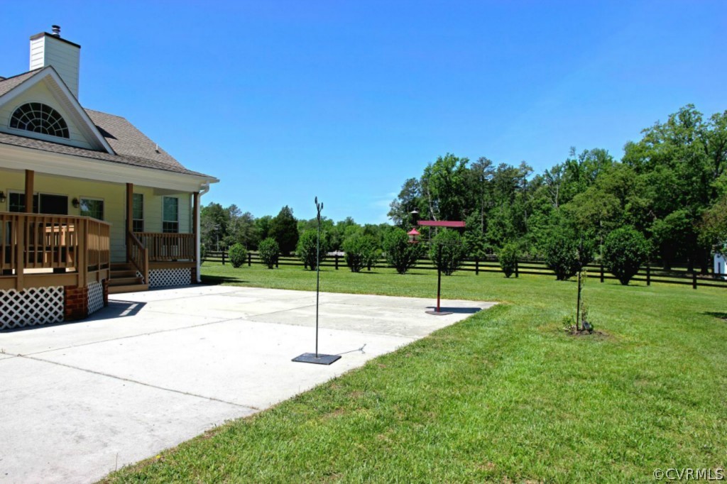14900 Beach Road Chesterfield, VA 23838 - Photo 4 of 19 a view of outdoor space with garden