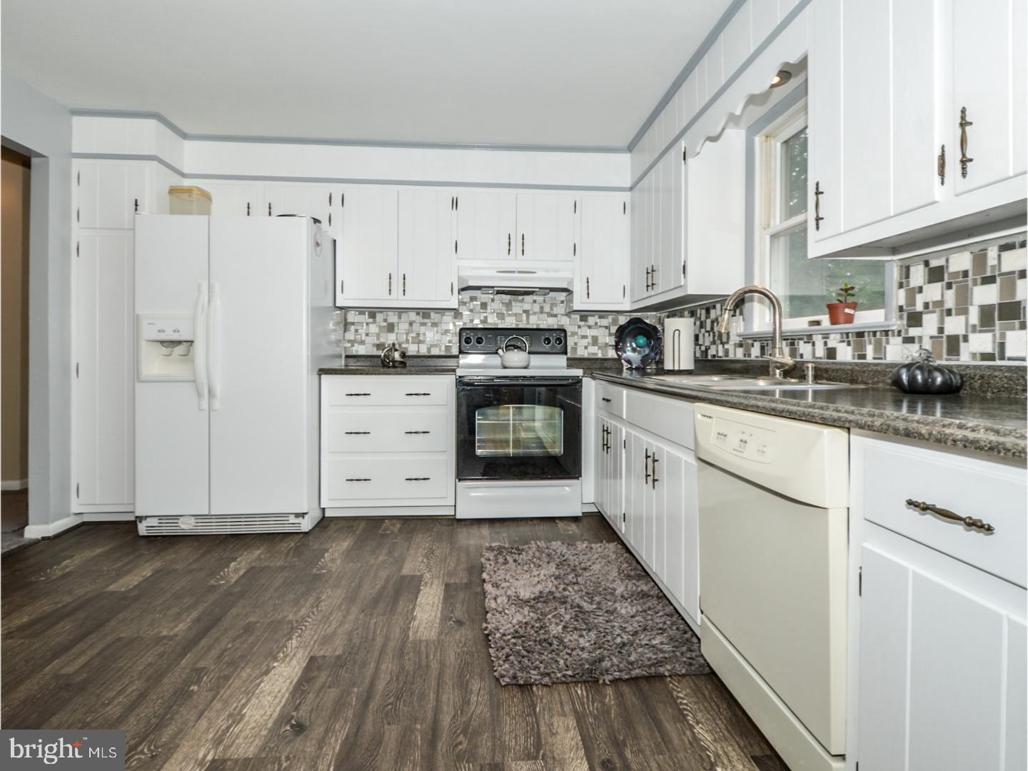 1207 Woodmere Road Pottstown, PA 19464 - Photo 5 of 48 Upper level kitchen
