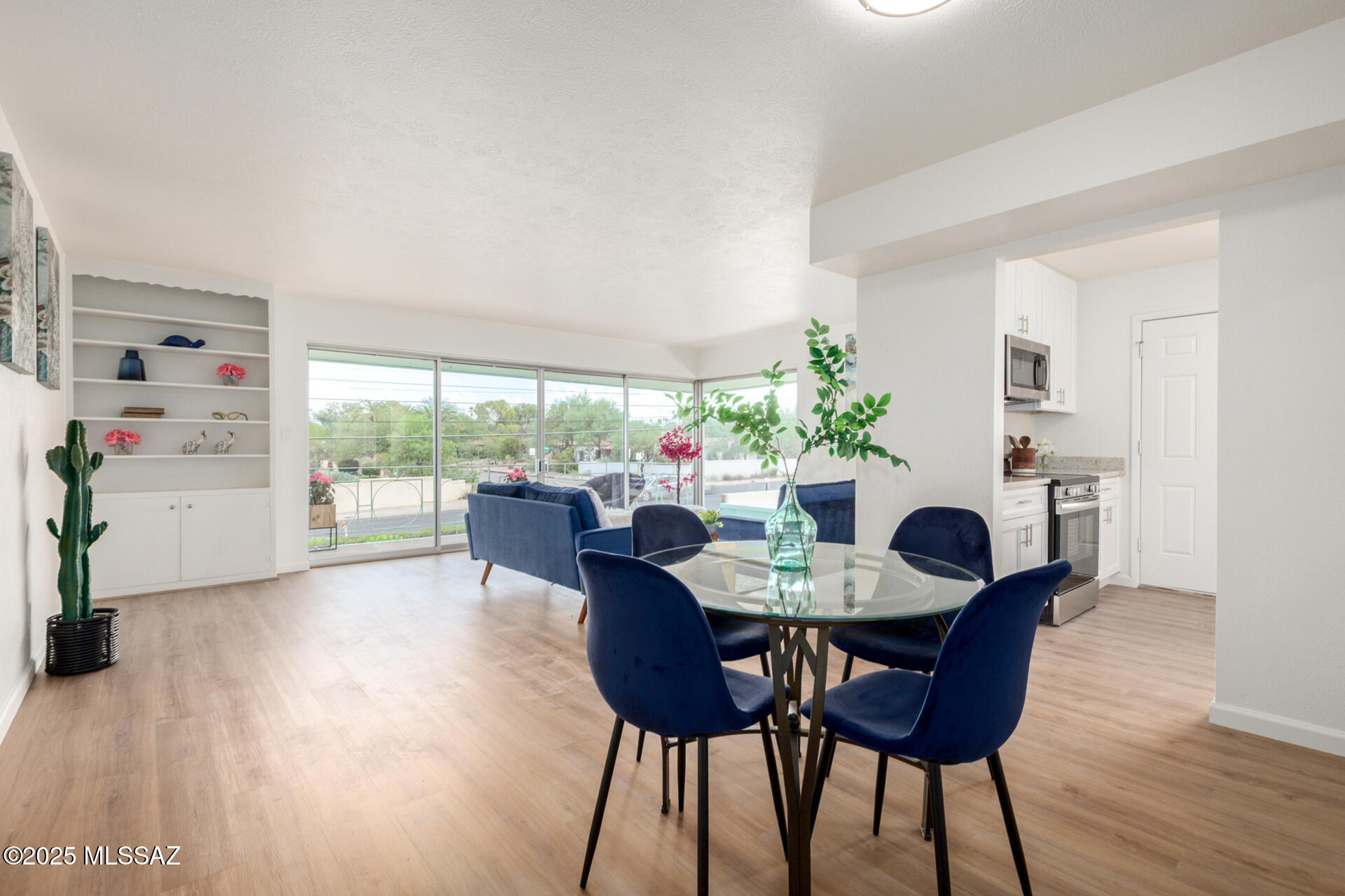 521 North Country Club Road, Unit 67 Tucson, AZ 85716 - Photo 8 of 35 Dining area