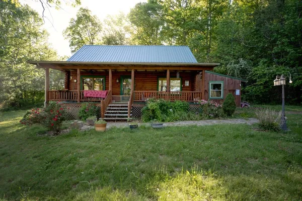$295,000 | 45 Fox Hill House Road, South Shore, KY 41175