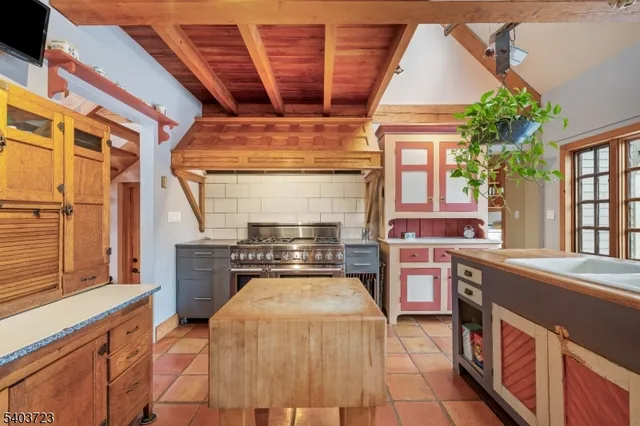 $789,900 | 39 Dreahook Road, Somerville, NJ 08876