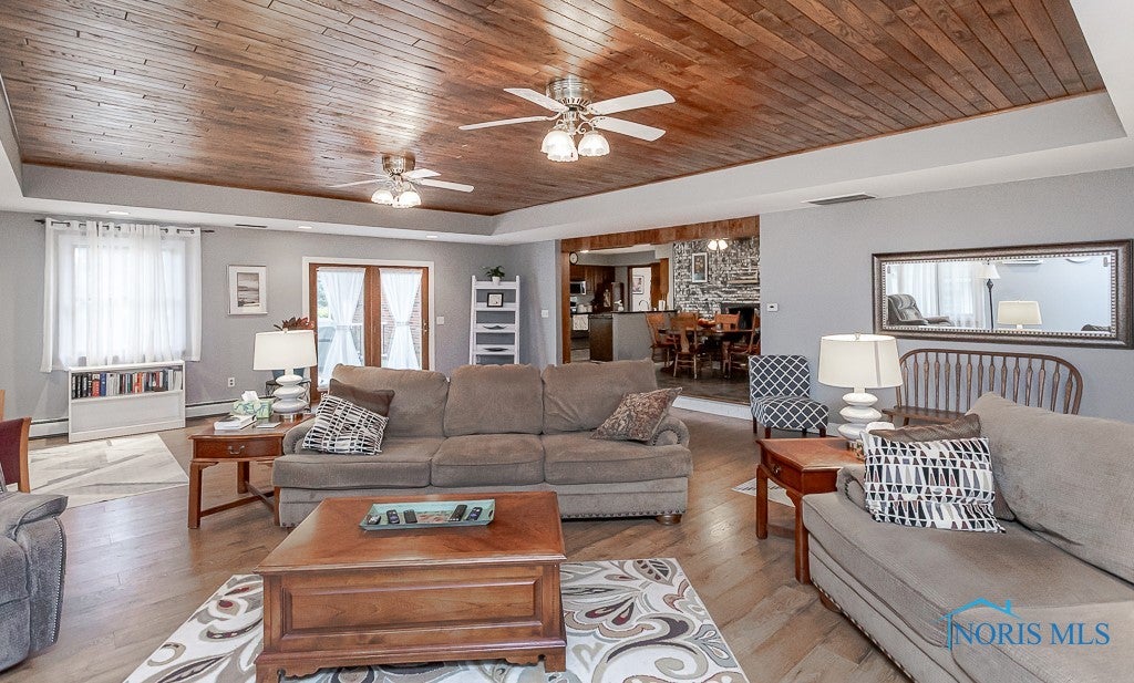 5376 Alexander Road Pemberville, OH 43450 - Photo 25 of 50 Family Room
