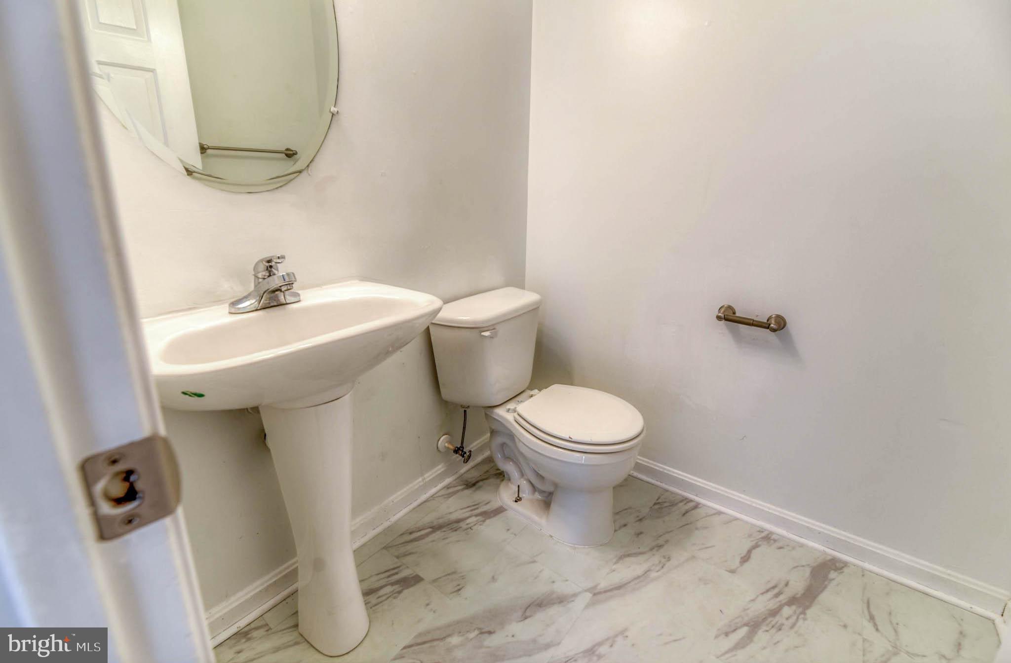 404 Robbins Farm Road Cambridge, MD 21613 - Photo 13 of 52 Bathroom