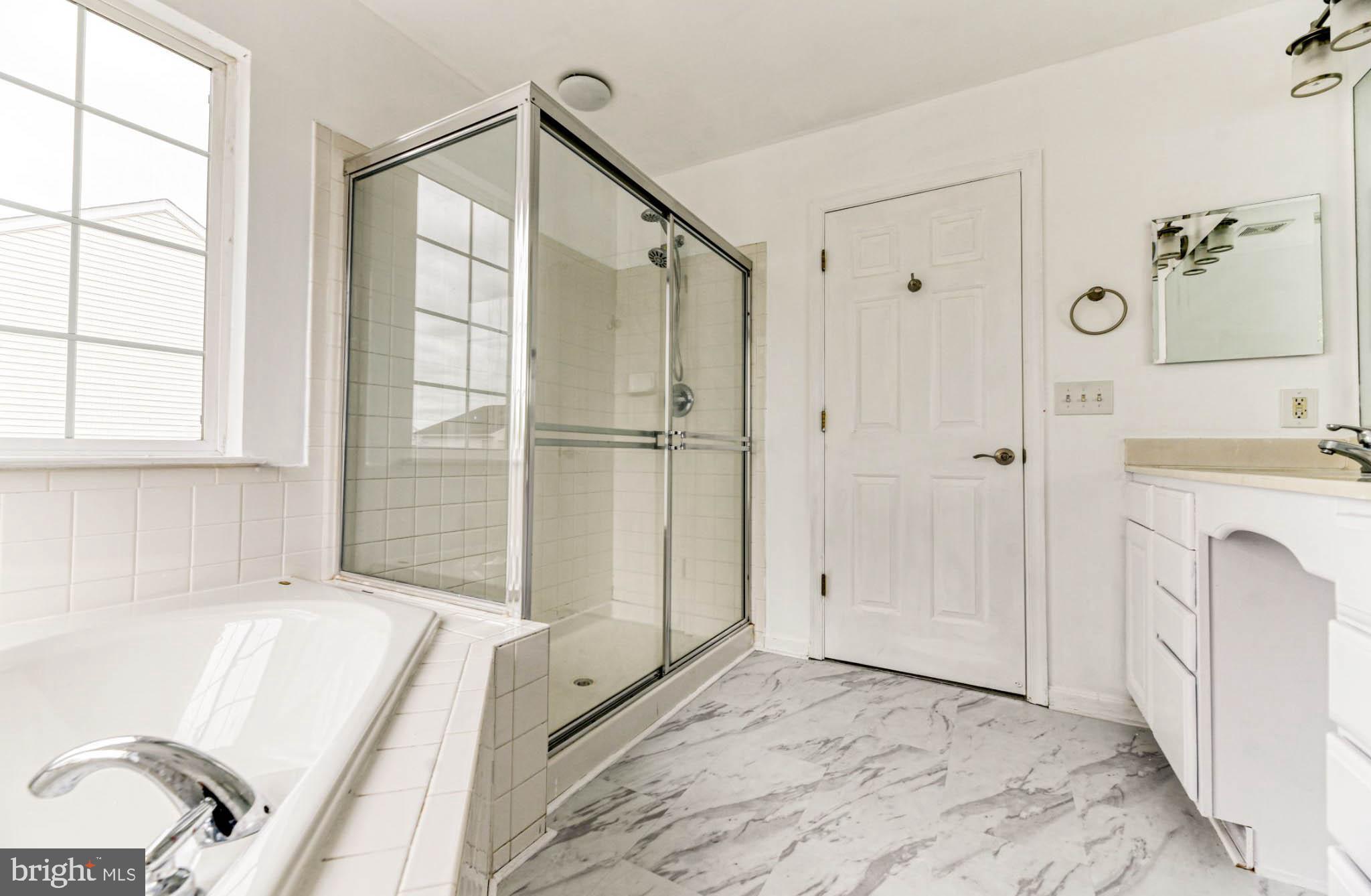 404 Robbins Farm Road Cambridge, MD 21613 - Photo 31 of 52 Master Bath