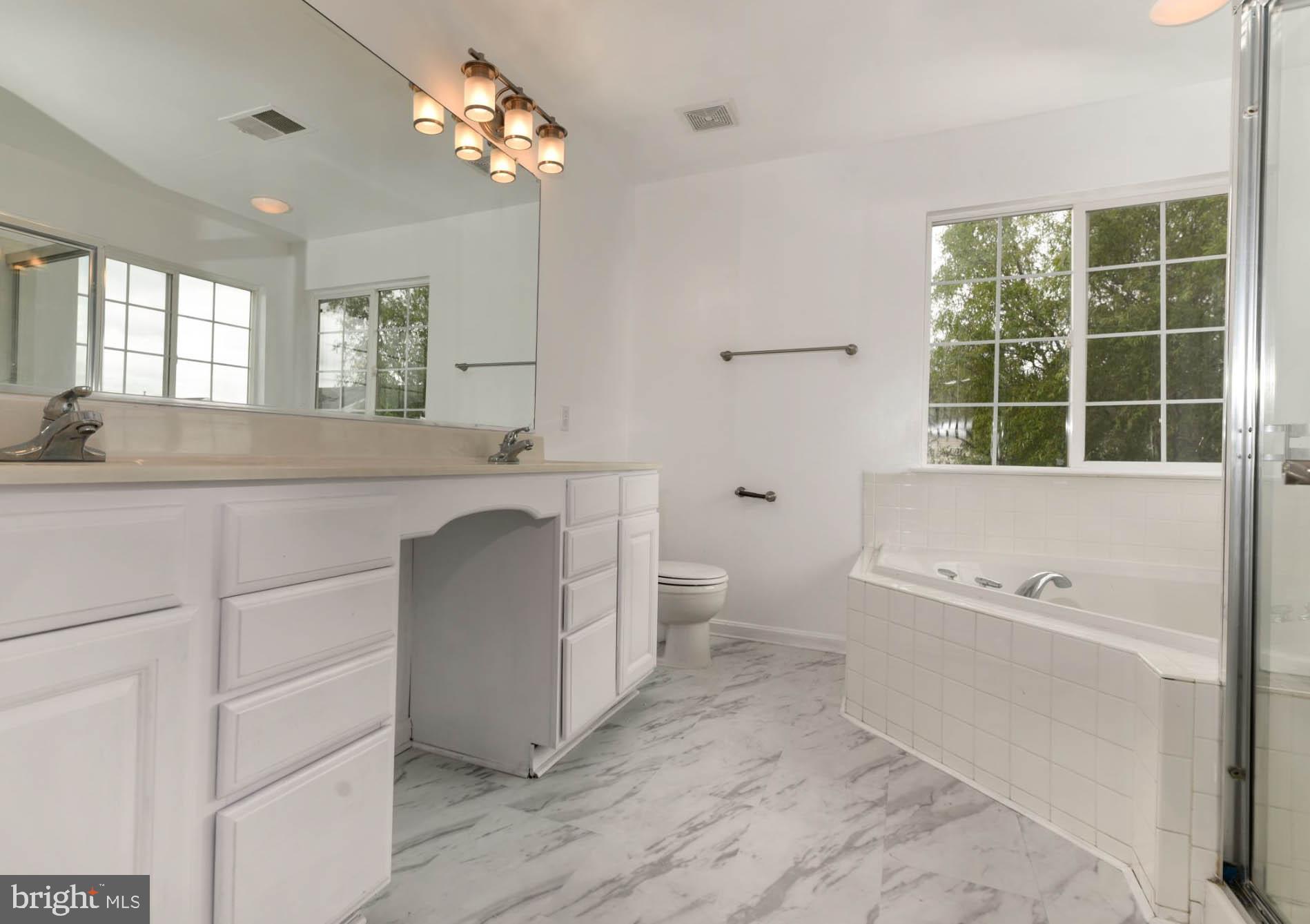 404 Robbins Farm Road Cambridge, MD 21613 - Photo 34 of 52 Master Bath