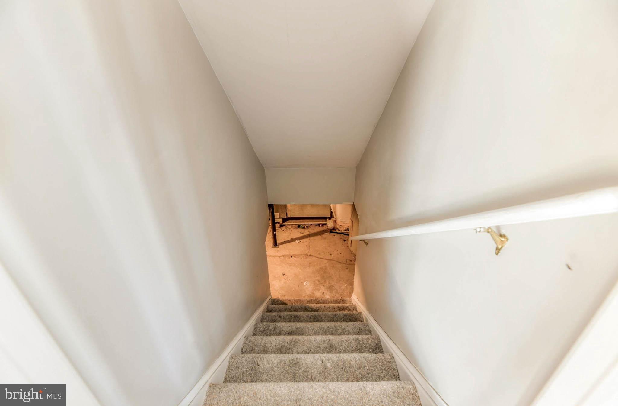 404 Robbins Farm Road Cambridge, MD 21613 - Photo 46 of 52 Staircase