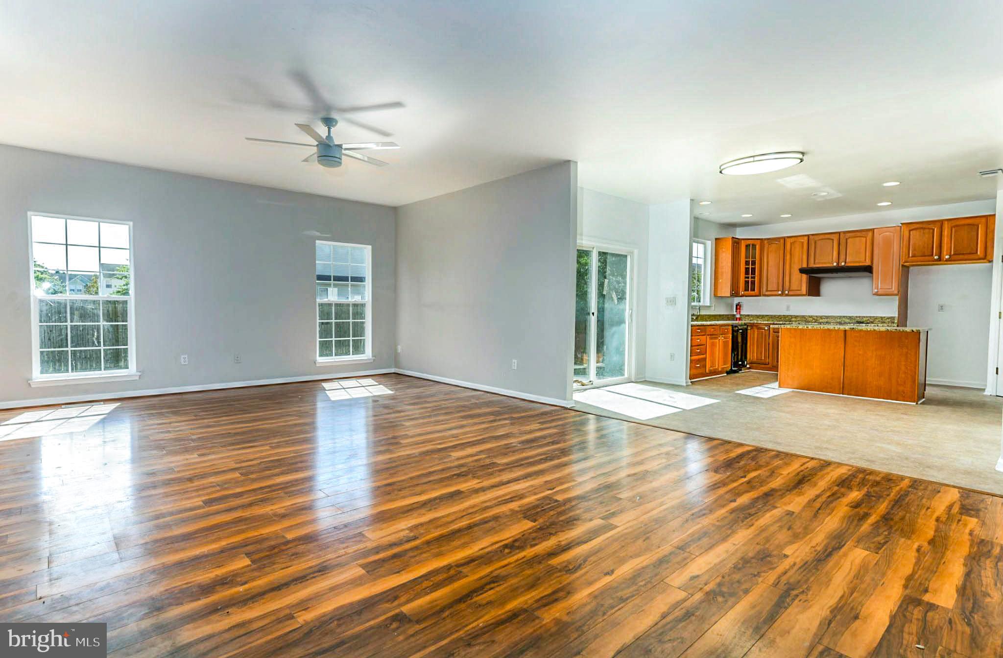 404 Robbins Farm Road Cambridge, MD 21613 - Photo 6 of 52 Living Room