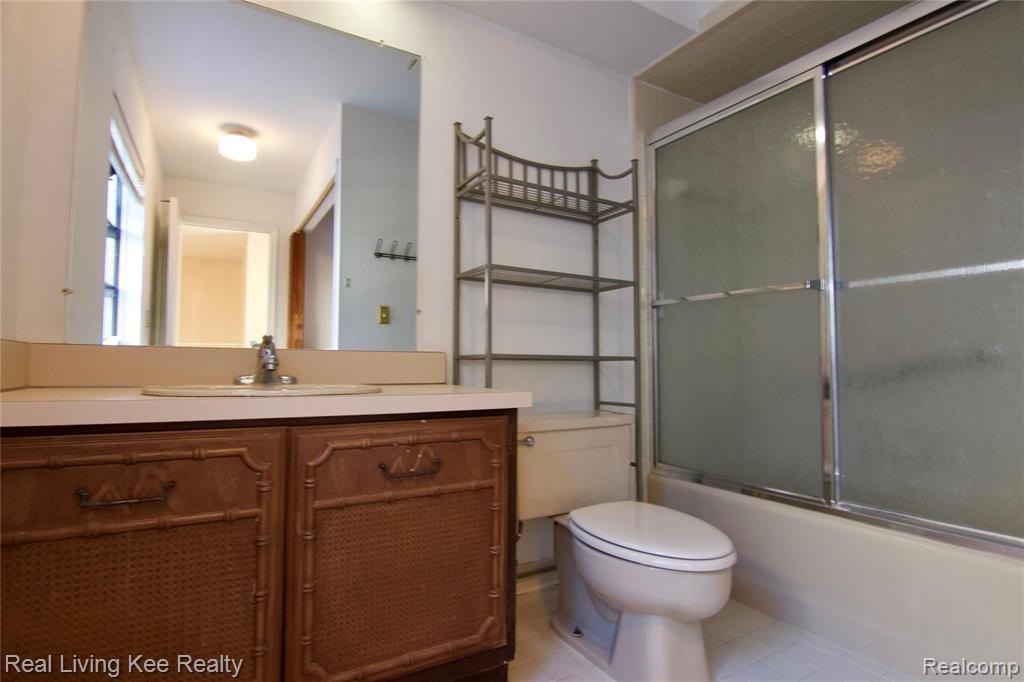 1239 Oakwood Court, Unit 29 Rochester, MI 48307 - Photo 30 of 30