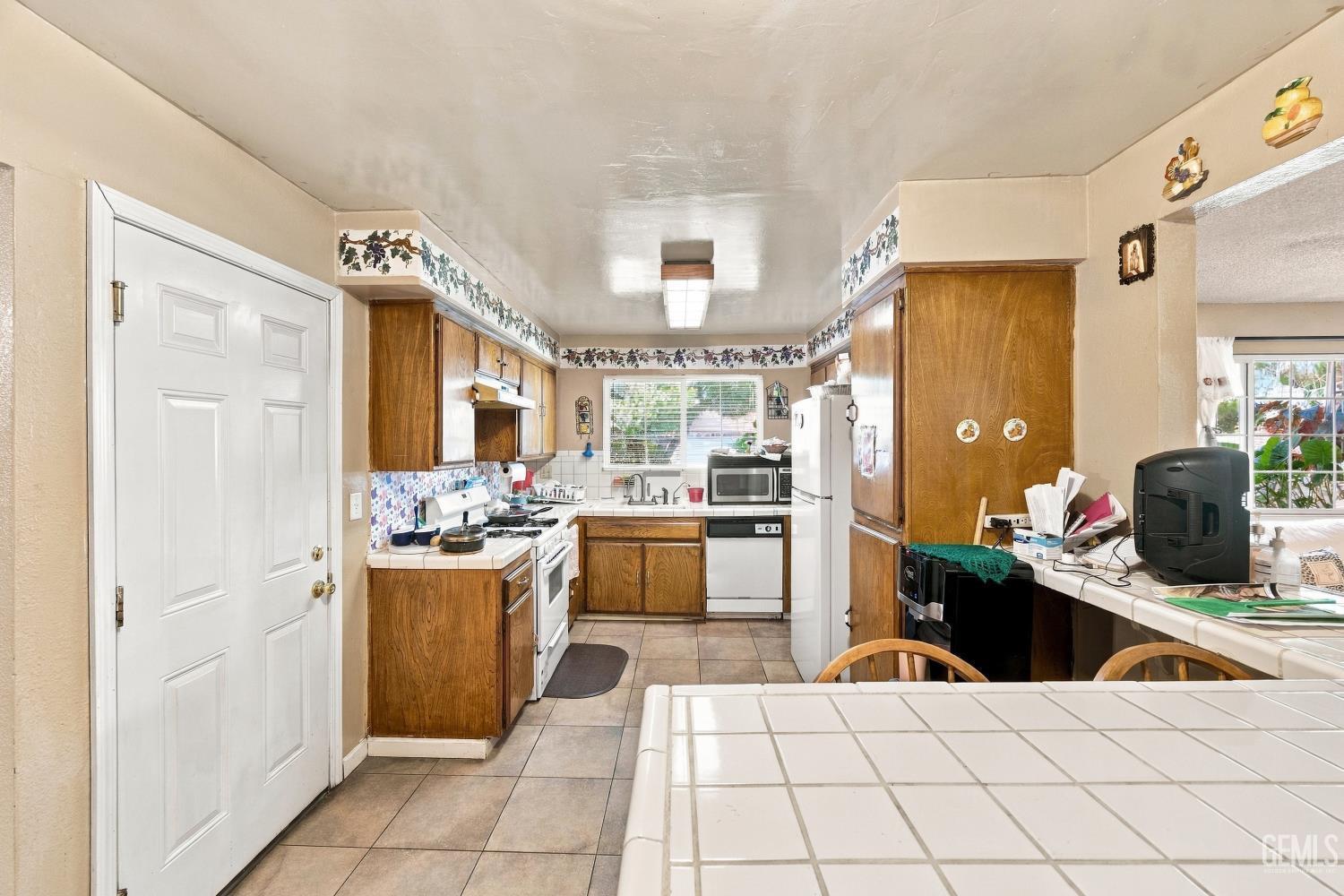 Undisclosed Address Wasco, CA 93280 - Photo 14 of 30 Gallery Image 14