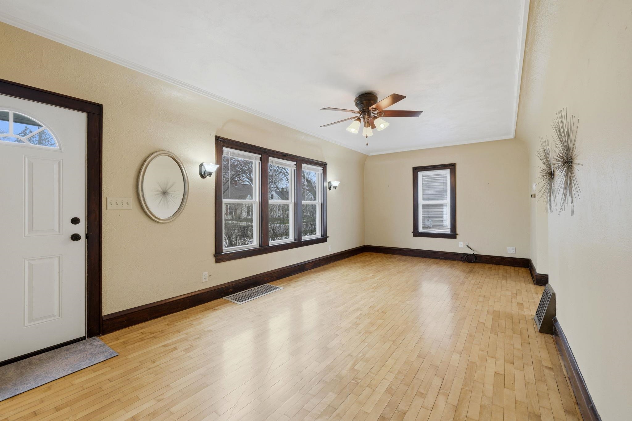 1904 North Alvin Street Appleton, WI 54911 - Photo 8 of 56