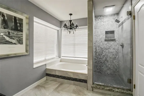 $324,900 | 37 North Erik Drive, Angleton, TX 77515