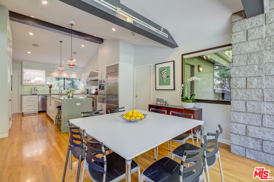 1000 Chantilly Road Los Angeles, CA 90077 - Photo 11 of 28