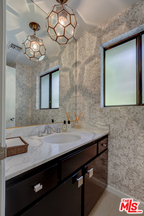 1000 Chantilly Road Los Angeles, CA 90077 - Photo 12 of 28