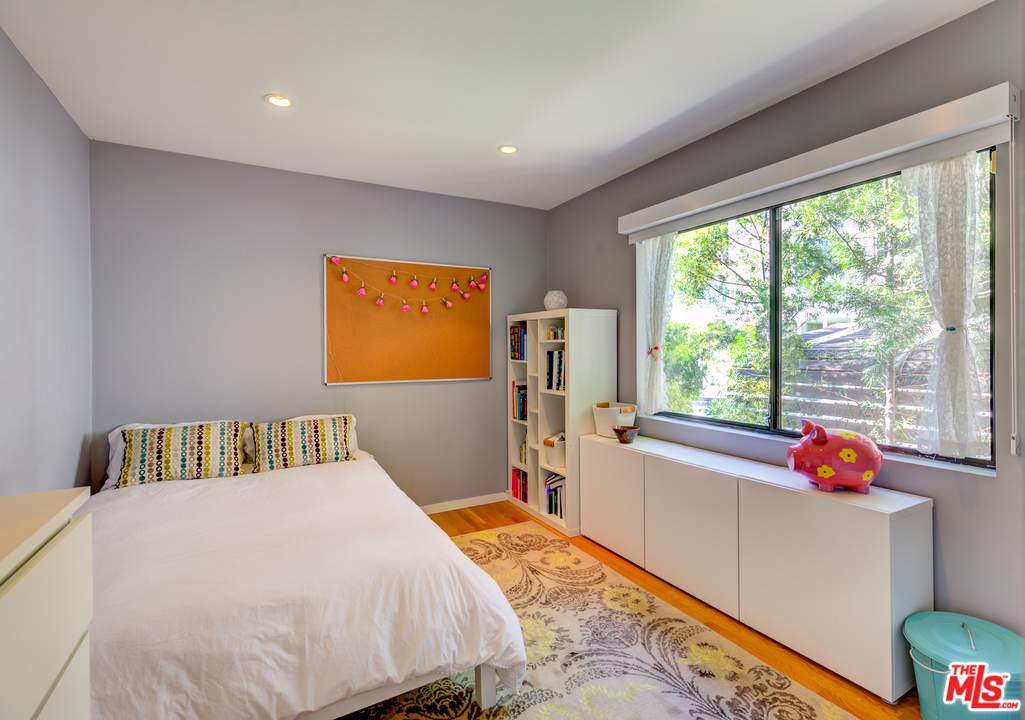 1000 Chantilly Road Los Angeles, CA 90077 - Photo 13 of 28