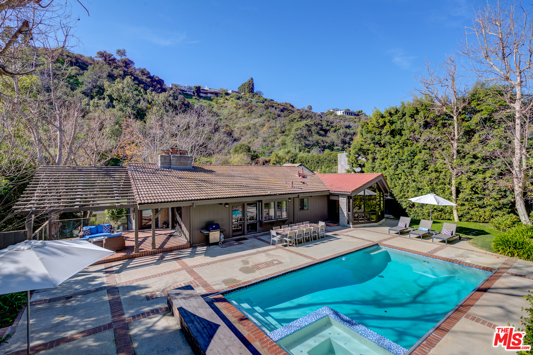 1000 Chantilly Road Los Angeles, CA 90077 - Photo 17 of 28