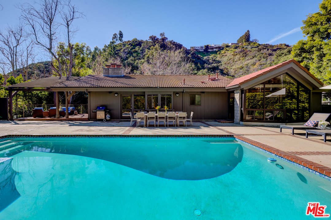1000 Chantilly Road Los Angeles, CA 90077 - Photo 18 of 28