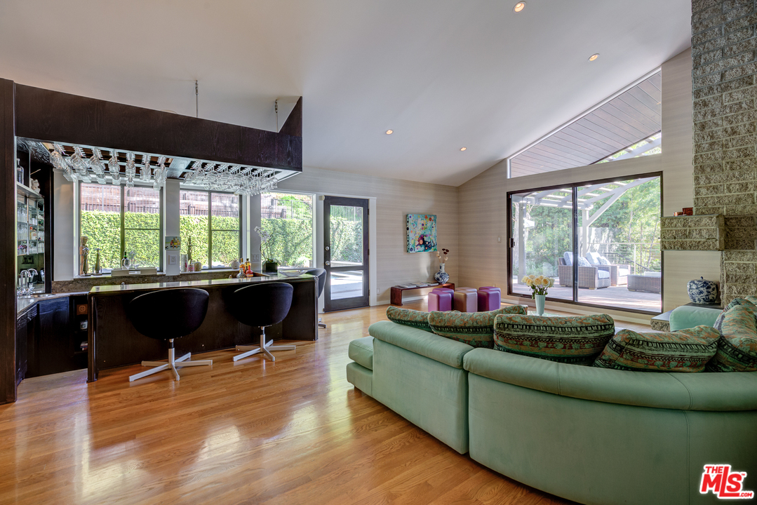 1000 Chantilly Road Los Angeles, CA 90077 - Photo 6 of 28
