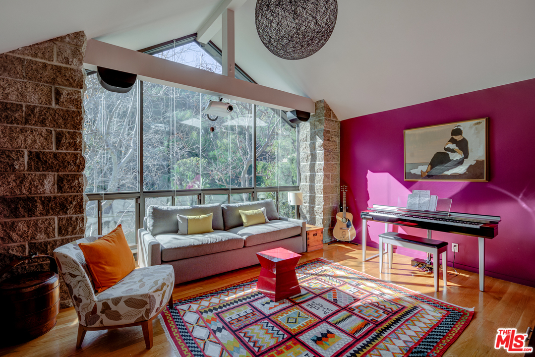 1000 Chantilly Road Los Angeles, CA 90077 - Photo 9 of 28