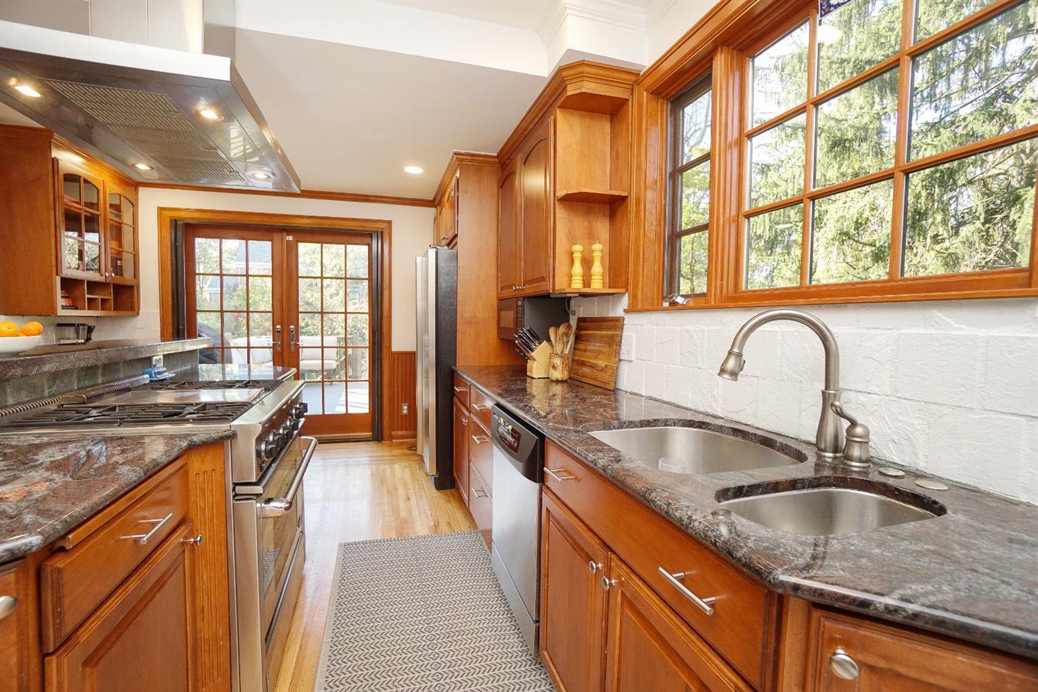 1161 Edwards Road Cincinnati, OH 45208 - Photo 17 of 50 Gallery Image 17