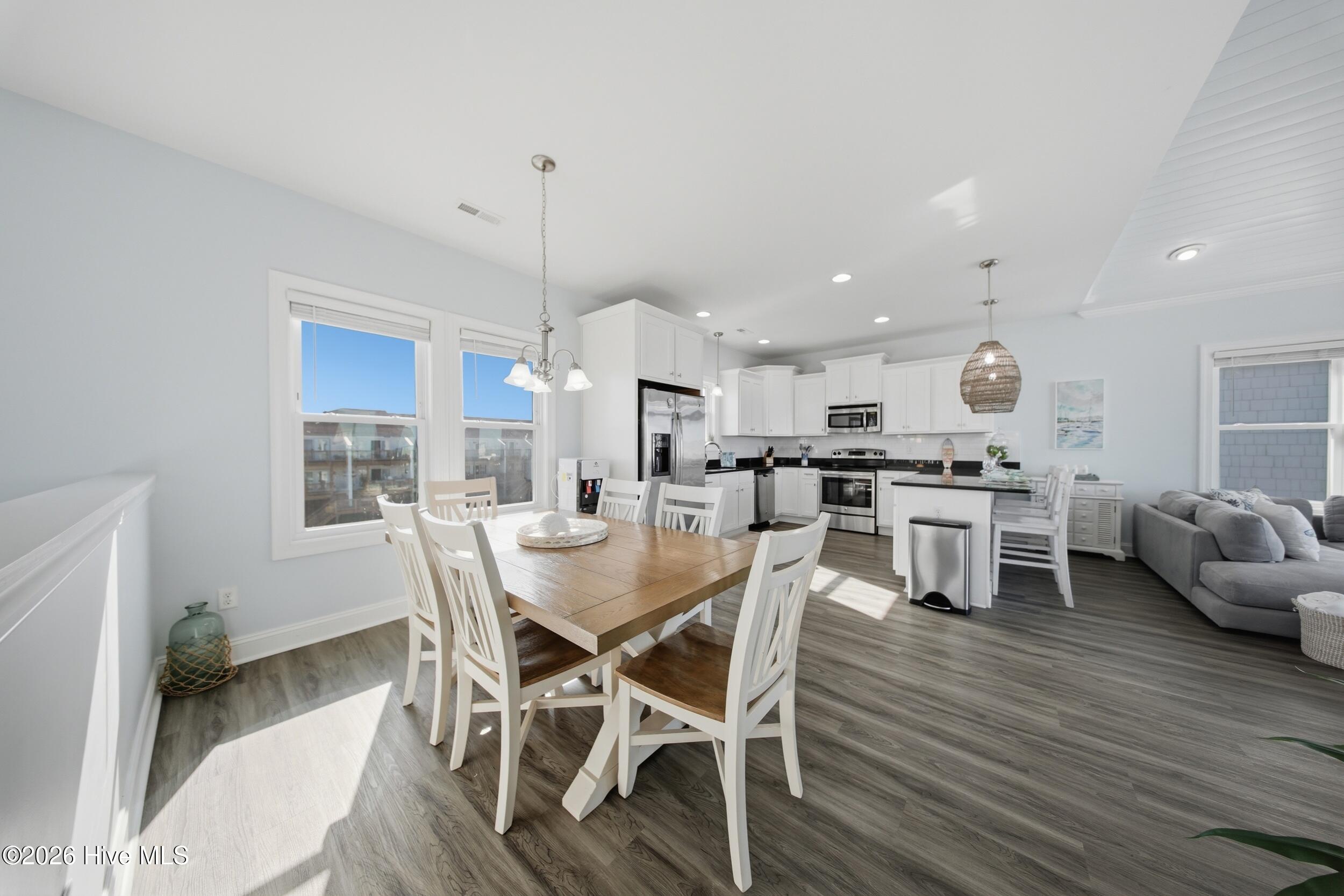 926 Observation Lane Topsail Beach, NC 28445 - Photo 27 of 75 42_dining