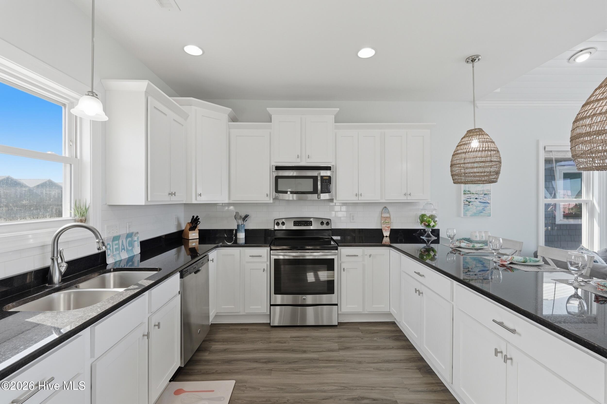 926 Observation Lane Topsail Beach, NC 28445 - Photo 32 of 75 48_kitchen