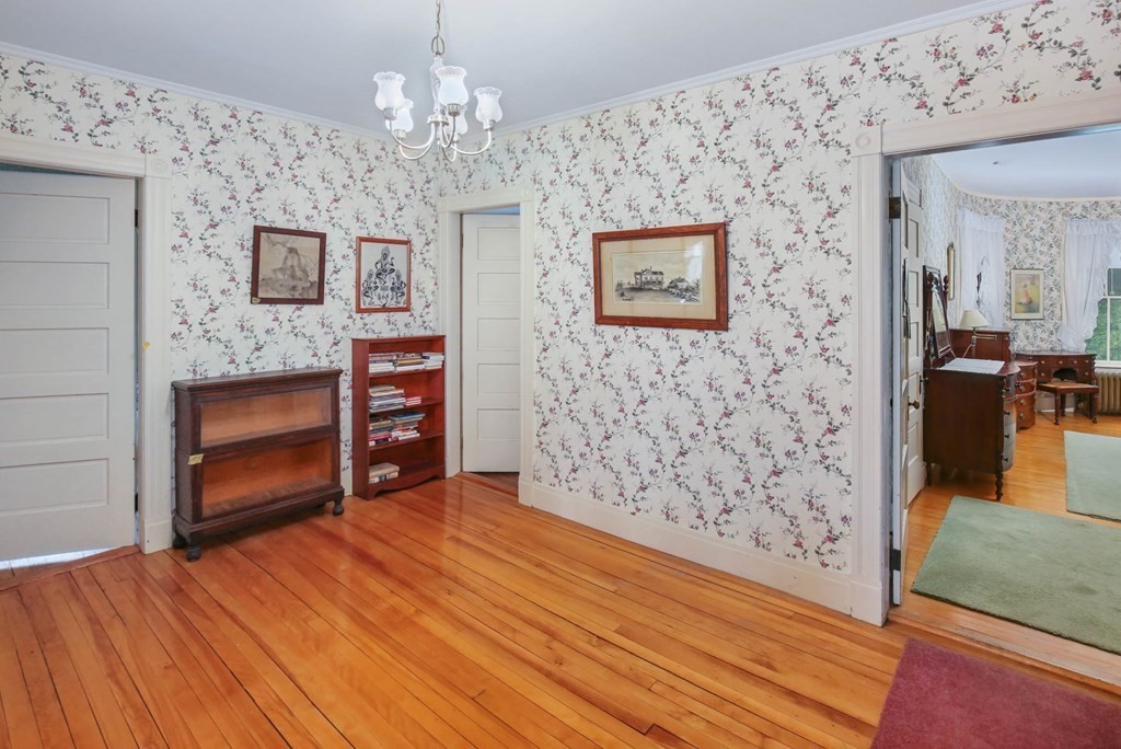 5 Fenimore Road Worcester, MA 01609 - Photo 16 of 34