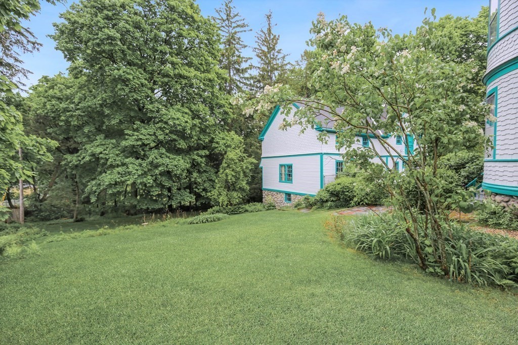 5 Fenimore Road Worcester, MA 01609 - Photo 30 of 34