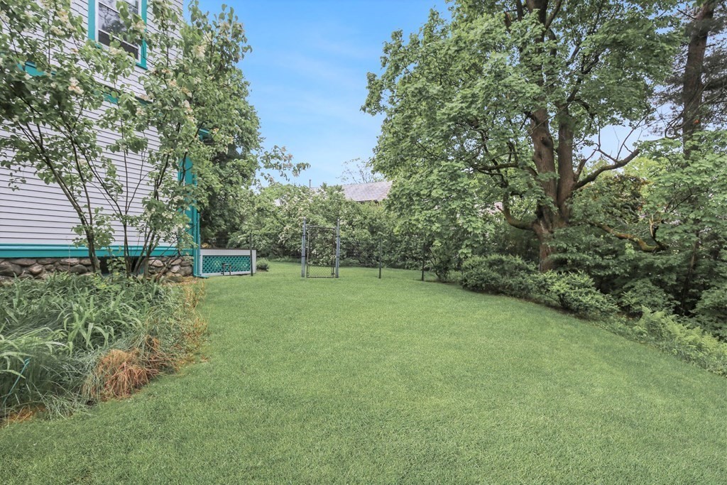 5 Fenimore Road Worcester, MA 01609 - Photo 32 of 34