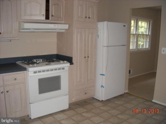 108 Nicodemus Road Reisterstown, MD 21136 - Photo 7 of 9 Kitchen