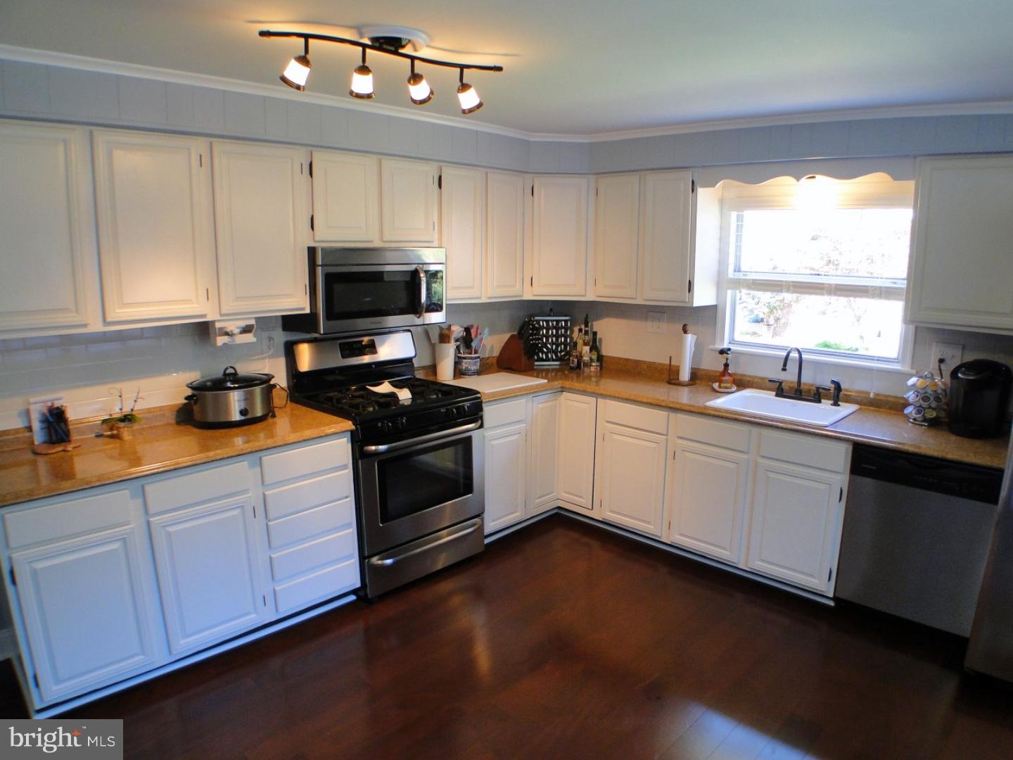 521 Byberry Road Philadelphia, PA 19116 - Photo 8 of 25 Gallery Image 8