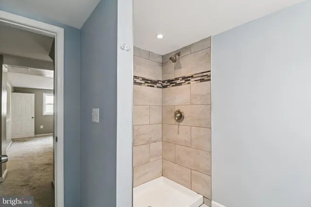 a view of a window in a room