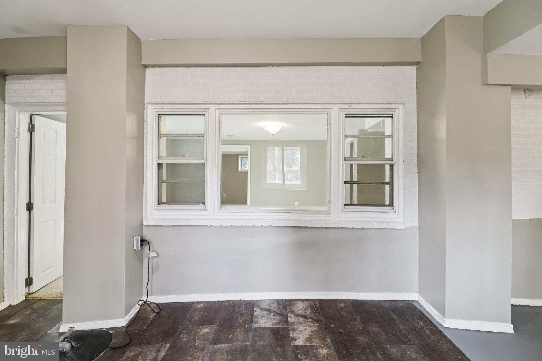 11515 Orebaugh Avenue Silver Spring, MD 20902 - Photo 47 of 69 a view of a window in a room