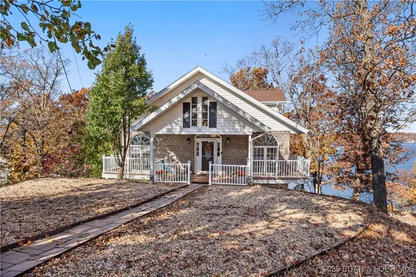 $597,000 | 21 Jonathan Ct Lake, Lake Ozark, MO 65049