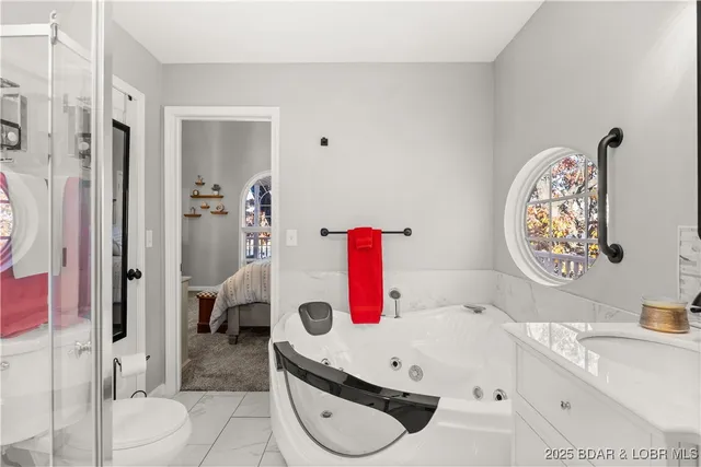 $649,900 | 21 Jonathan Ct Lake, Lake Ozark, MO 65049