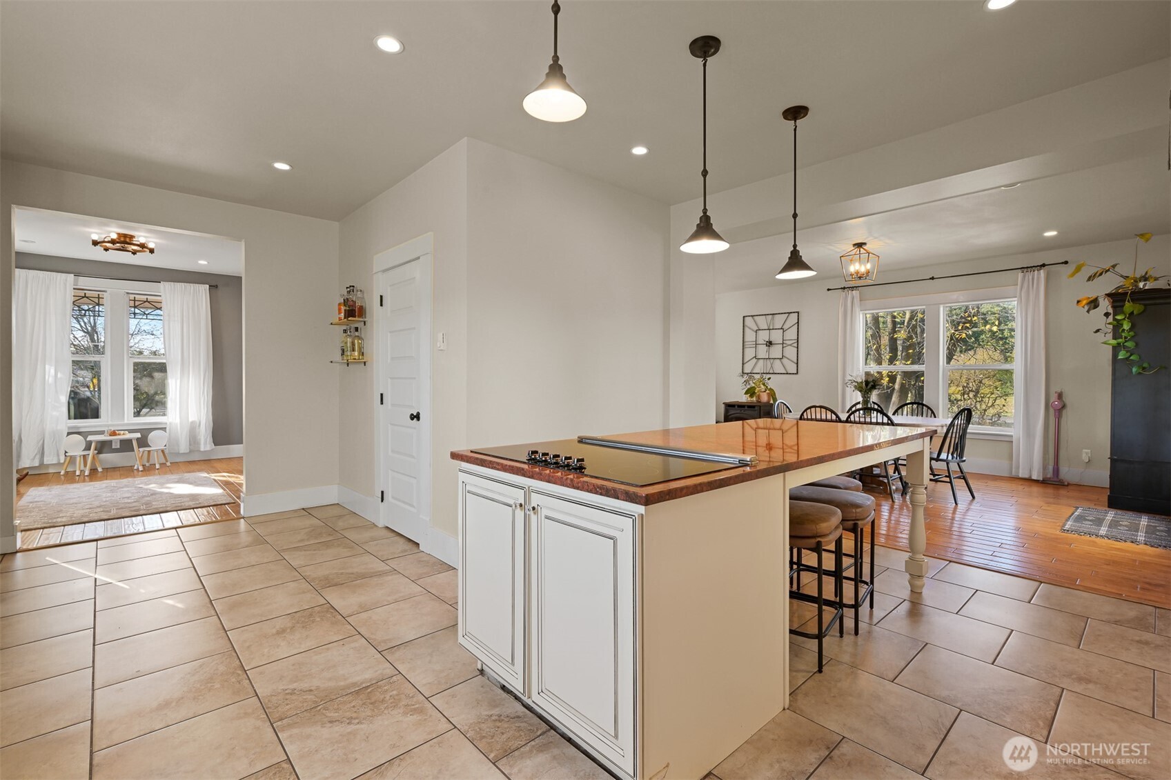 2880 Creasey Road Custer, WA 98240 - Photo 11 of 40