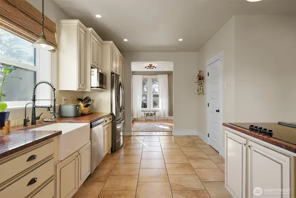 $850,000 | 2880 Creasey Road, Custer, WA 98240