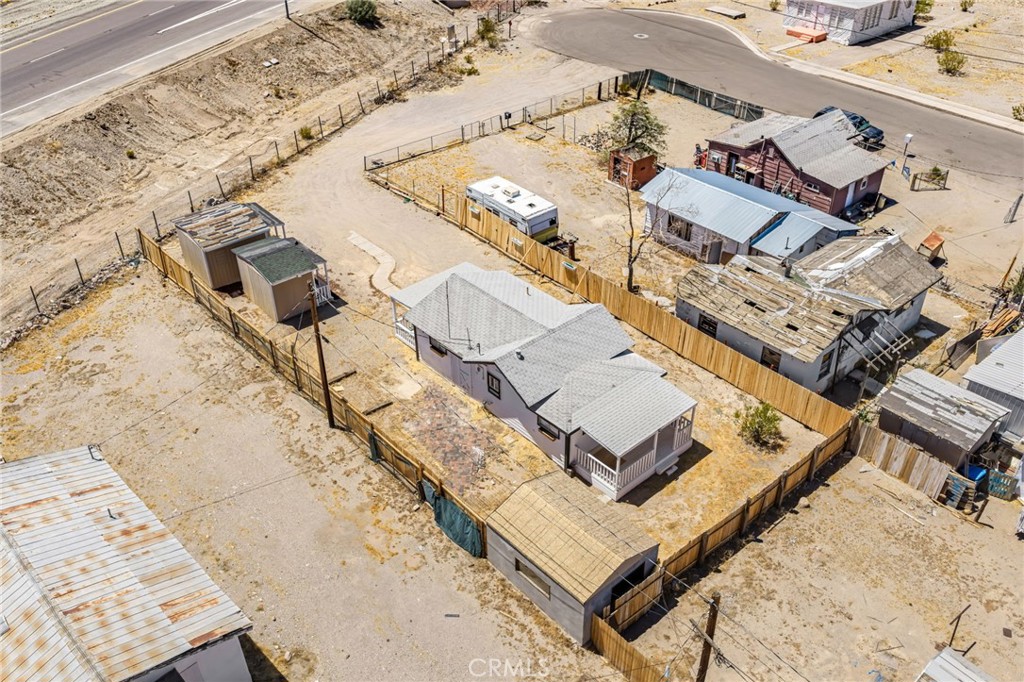 441 F Street Needles, CA 92363 - Photo 5 of 49