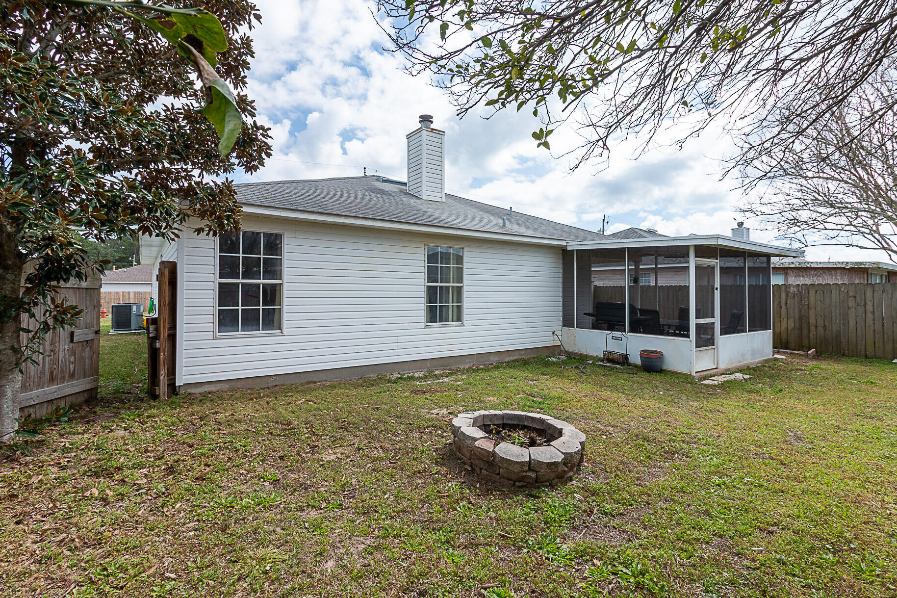 46 Stowe Road Mary Esther, FL 32569 - Photo 37 of 38 46 Stowe Rd Mary Esther FL - 037
