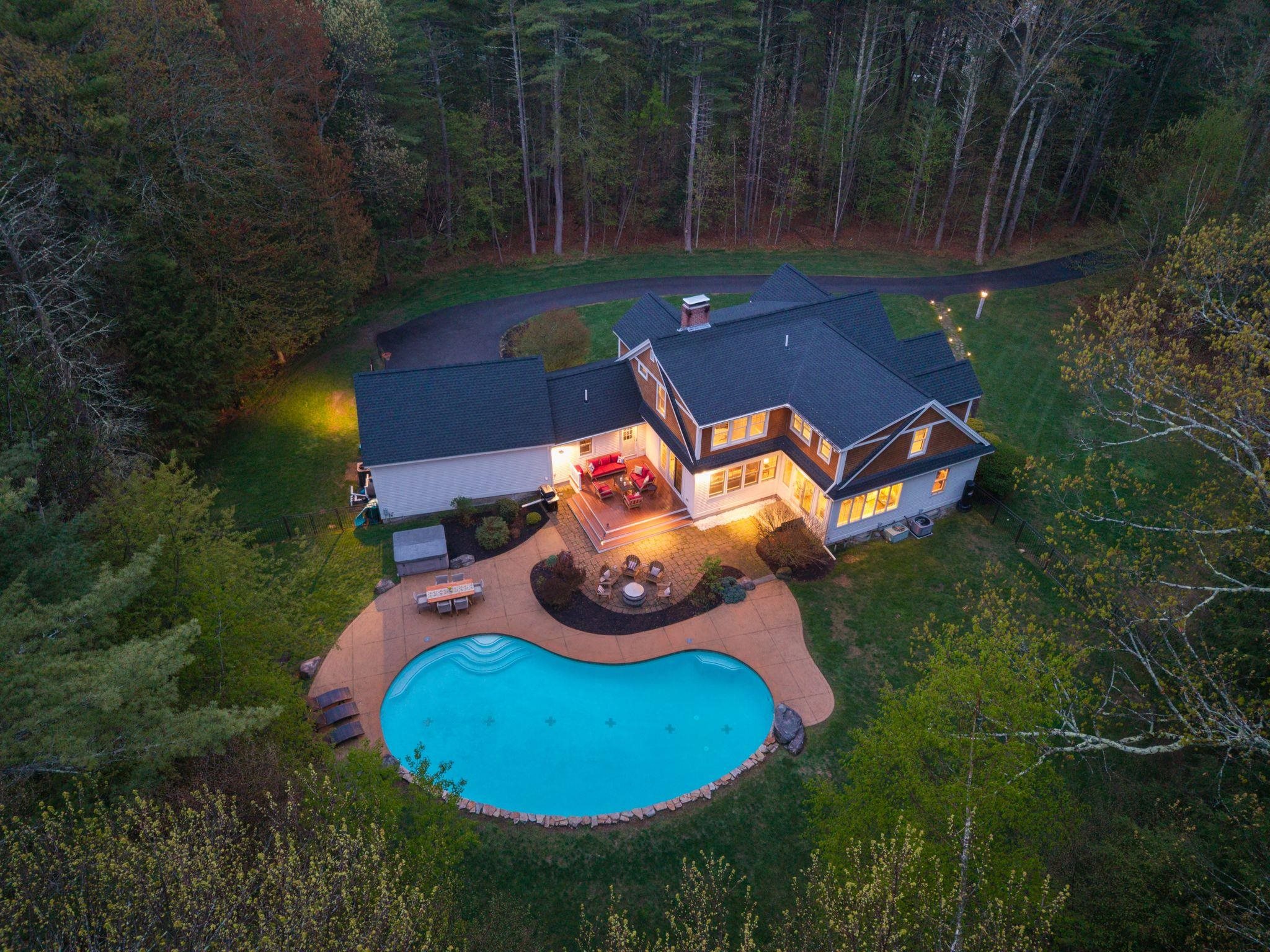 15 Wiggin Way Stratham, NH 03885 - Photo 1 of 58